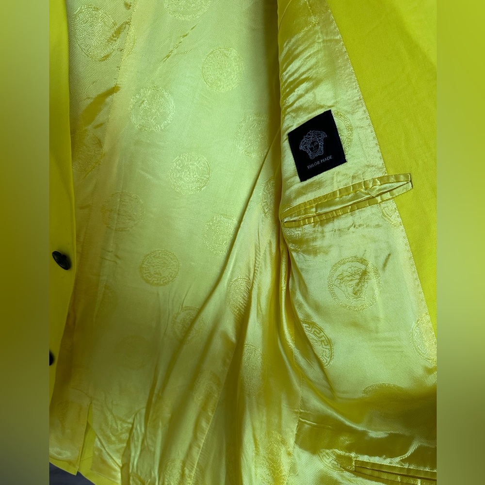 Versace suit - Picture 15 of 16